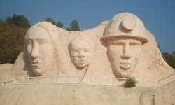 Imagen Monumento a la Familia Minera